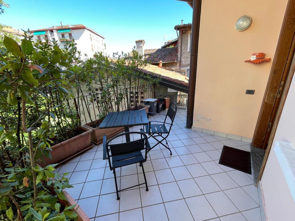 Apartamento La Casa Dei Sogni Intra Exterior foto
